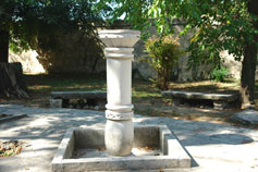 Сухой фонтан во дворе Ханского дворца