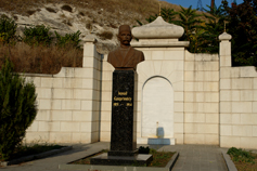 Бахчисарай. Памятник Исмаилу Мустафаевичу Гаспринскому