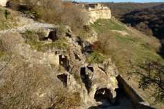Чуфут-Кале. Монастырские пещеры