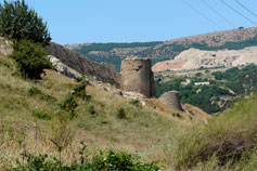 Крепостные стены и башни Балаклавы