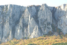 Вид на Аскер-Кач-Атан-Богаз - перевал, где воин потерял крест