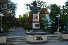 Феодосия. Памятник Николаю Михайловичу Соковнину
