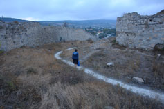 Феодосия. Останки крепостных стен Кафы на горе Митридата