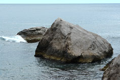 Береговое фото, морской пейзаж с камнями