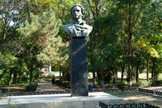 Саки. Сквер Пушкина. Памятник Пушкину