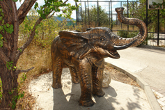 Крым. Белогорск. Парк Тайган. Скульптура трубящего слона
