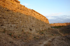 Ени-Кале. Крепостная стена у рва